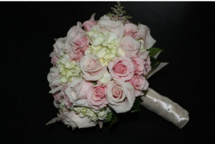 pink rose cream hydrangia bouquet
